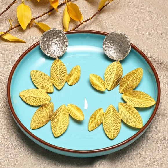 🆕️Turkish Stunning Handmade Artisan 18K Gold Plated Brass Fine Leaf Earrings - Picture 8 of 15